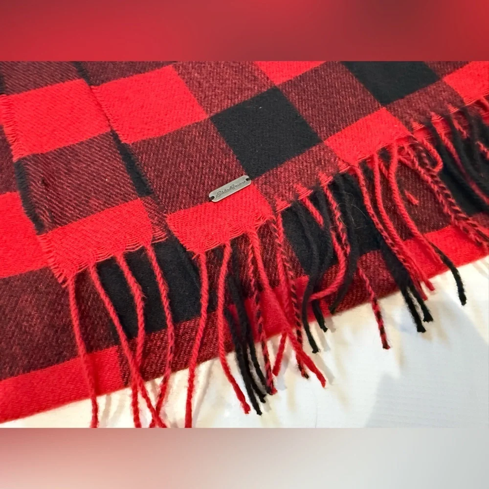 Eddie Bauer Super Soft Luxurious Red and Black Plaid Scarf